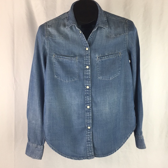 American Eagle Outfitters Tops - American Eagle Boyfriend Fit Denim Pearl Snap